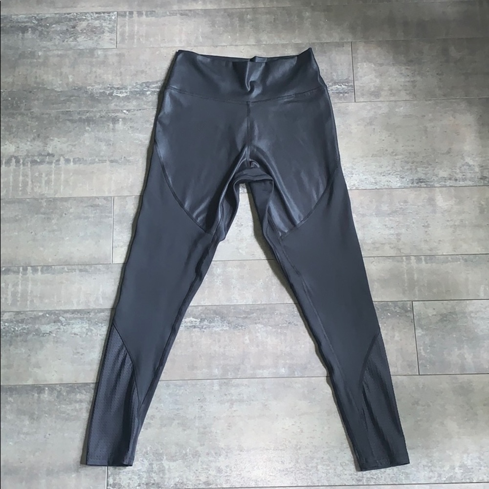 ⭐️Black Adidas Compression Pants⭐️